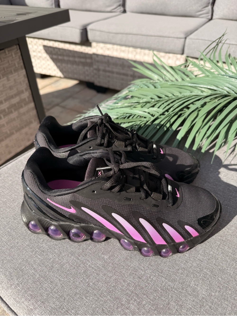 Women's Nike Air Max DN8 Black Playful Pink W - Size 8.5